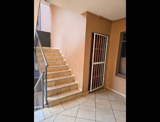 3 BEDROOM APARTMENT FOR SALE IN JABULANI